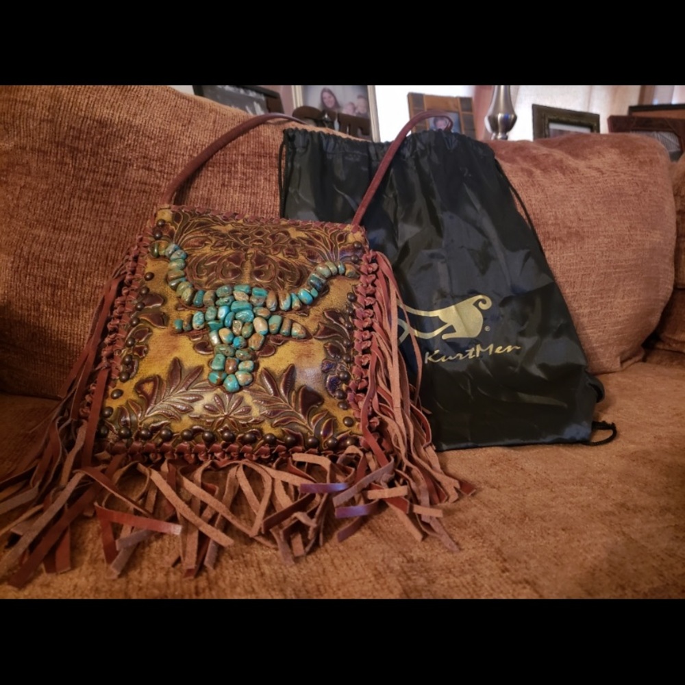 bran new kurtmen bag comes w dust bag